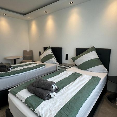 Aparts House - Balkon-Wifi-Kitchen 에센 외부 사진