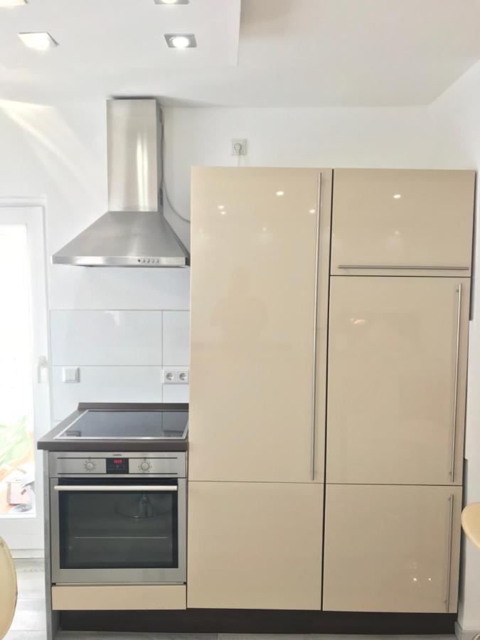 Aparts House - Balkon-Wifi-Kitchen 에센 외부 사진