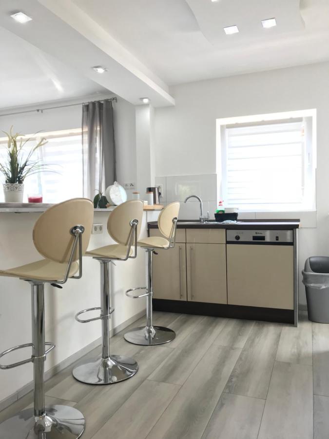 Aparts House - Balkon-Wifi-Kitchen 에센 외부 사진