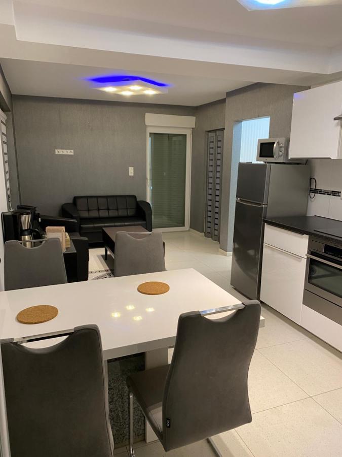 Aparts House - Balkon-Wifi-Kitchen 에센 외부 사진