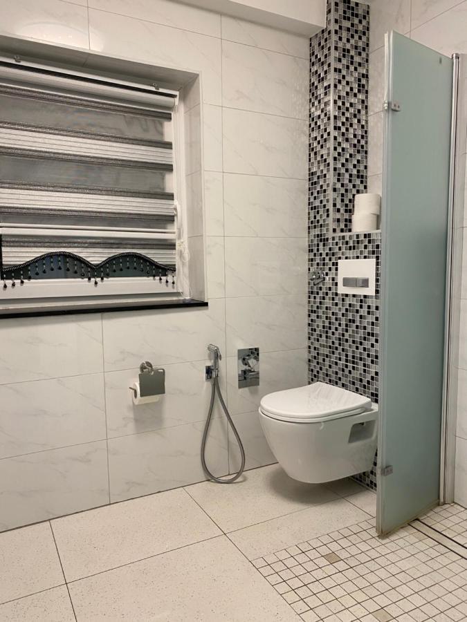 Aparts House - Balkon-Wifi-Kitchen 에센 외부 사진